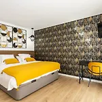 N3 Gold Apartment